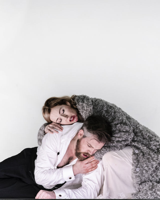 Audun Iversen og Svetlana Aksenova som Eugen Onegin og Tatjana